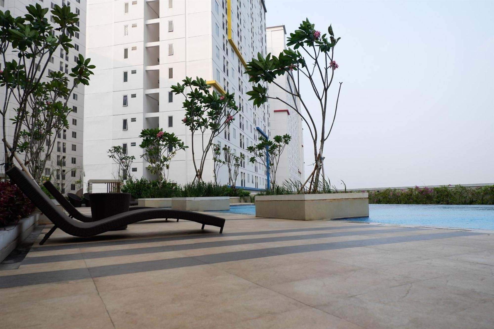Strategic And Homey Bassura Near Mall By Travelio Pangsapuri